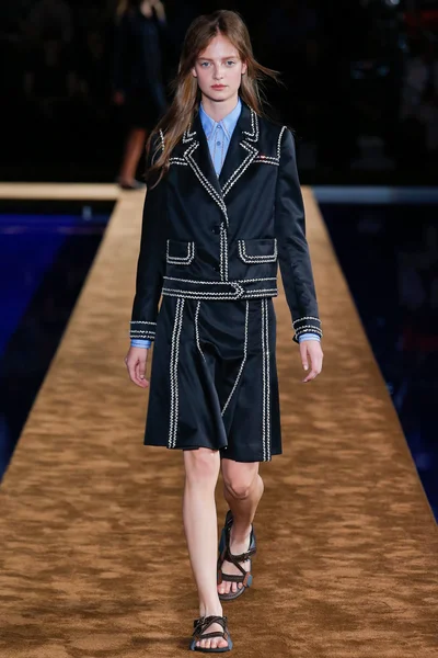 Look 37